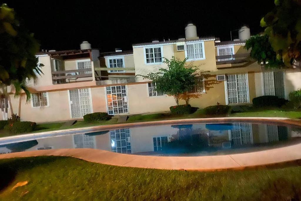 Joyas de Ixtapa... ¡El confort de tu Casa Ideal! Ixtapa  Exterior foto